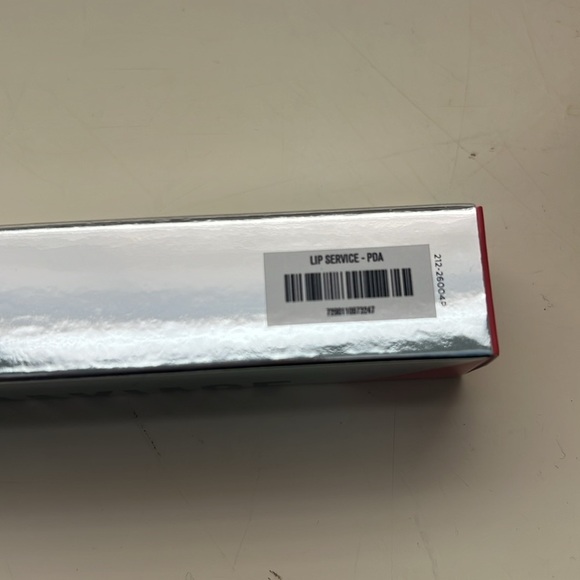 New! IL Makiage Hi-shine lip glaze Lip Service PDA 574 .23 FL OZ pink - Picture 3 of 5